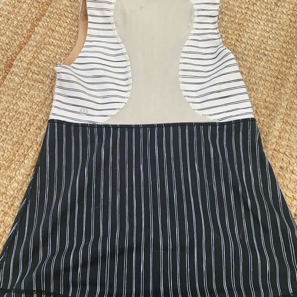 Lululemon workout top - Picture 2 of 3